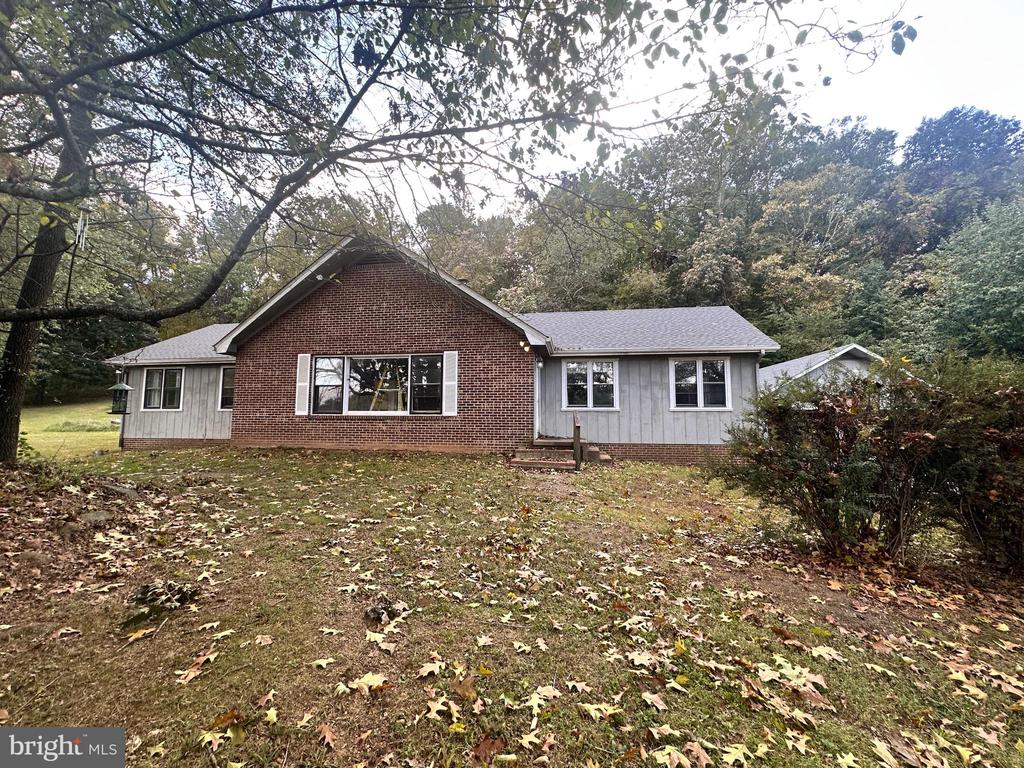 4092 Rolling Hills Dr
