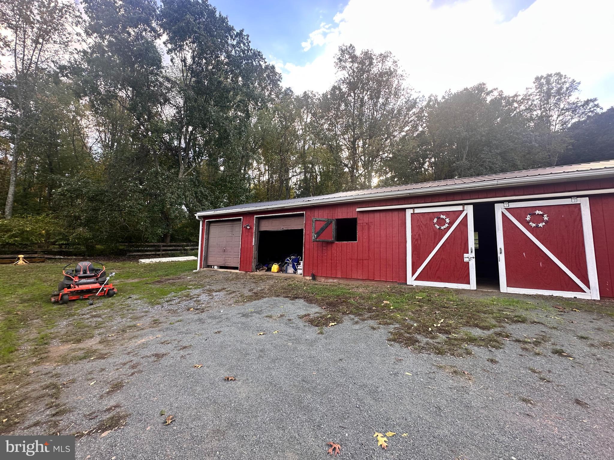 4092 Rolling Hills Dr