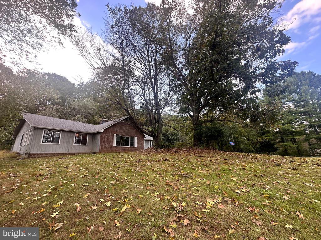 4092 Rolling Hills Dr