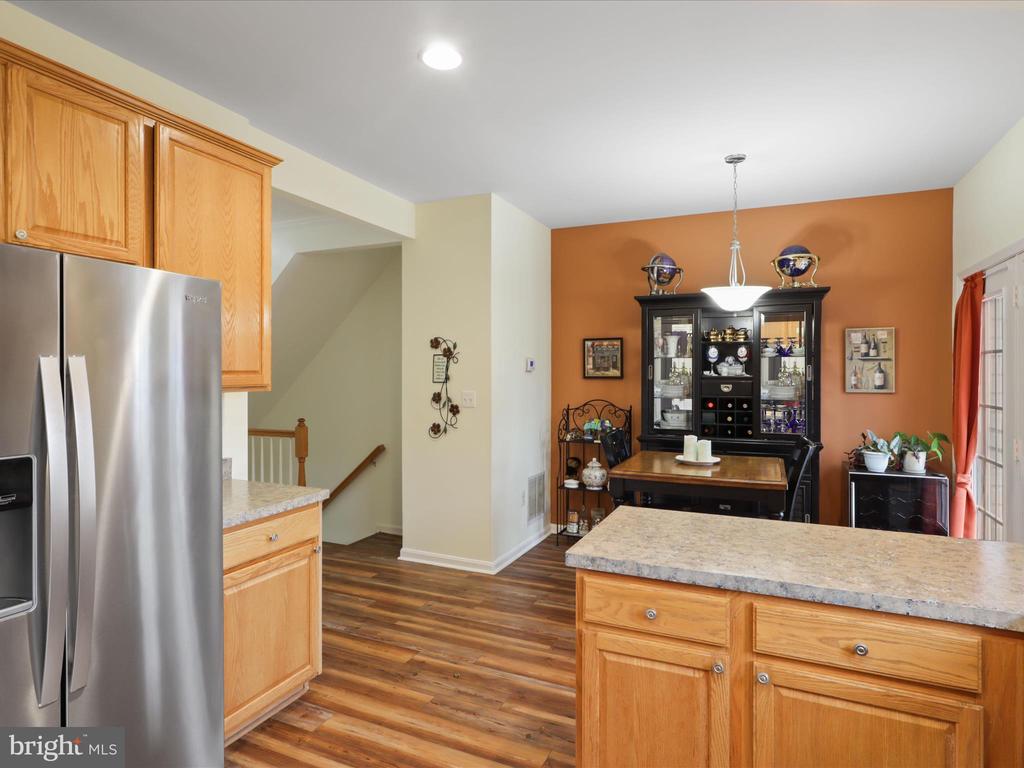 6178 Library Ln