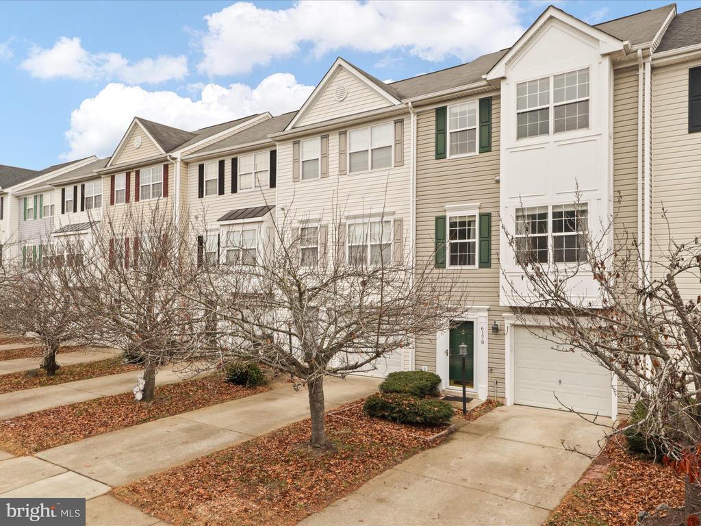 6178 Library Ln