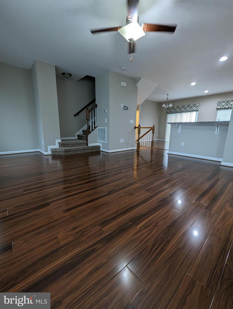 8614 BUD CT