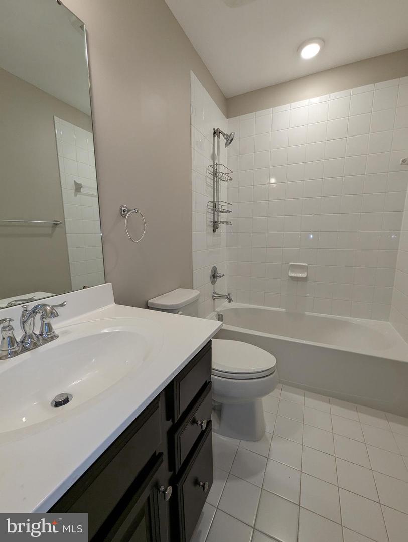 8614 BUD CT