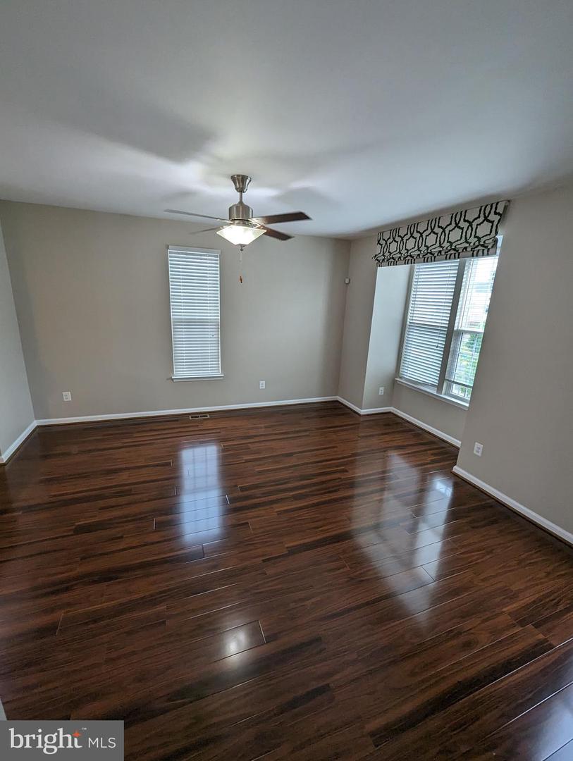 8614 BUD CT