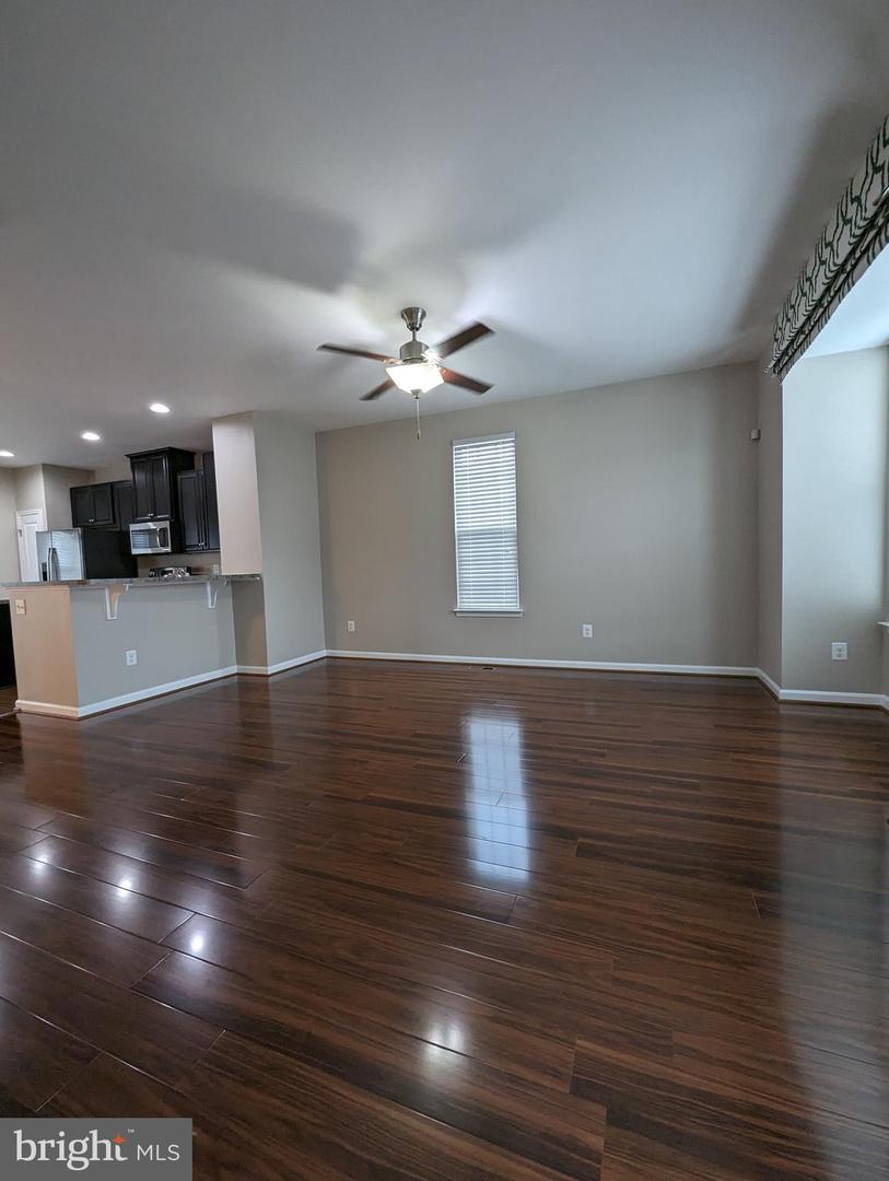 8614 BUD CT