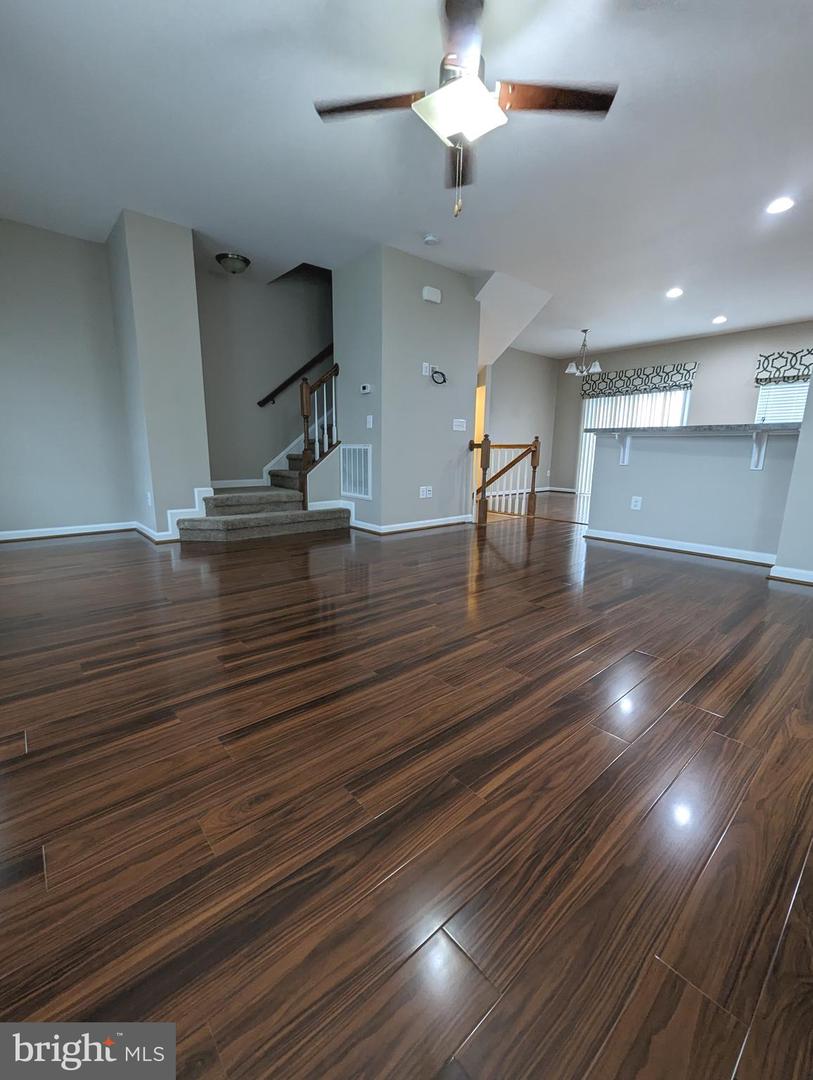 8614 BUD CT