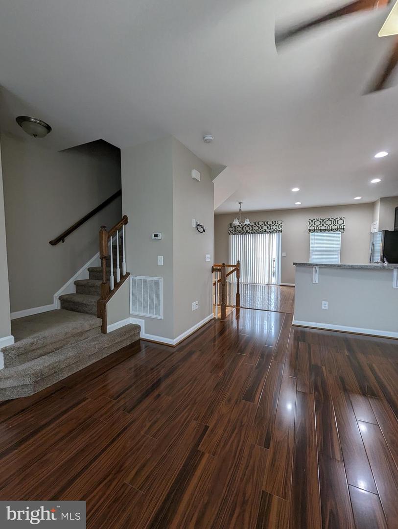 8614 BUD CT