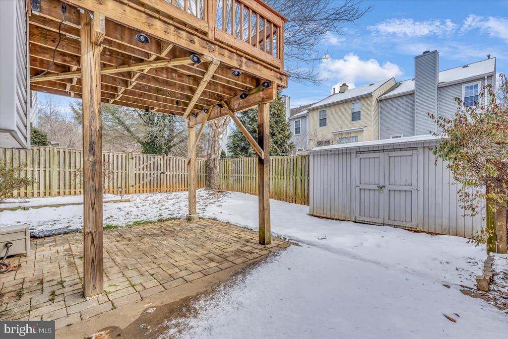 769 CHERRY TREE LN