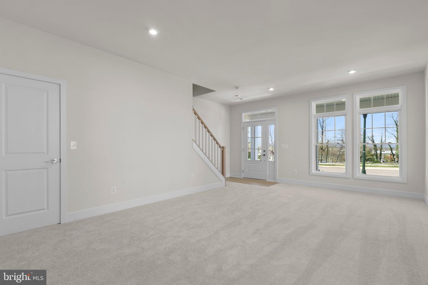8671 Anderson Ave