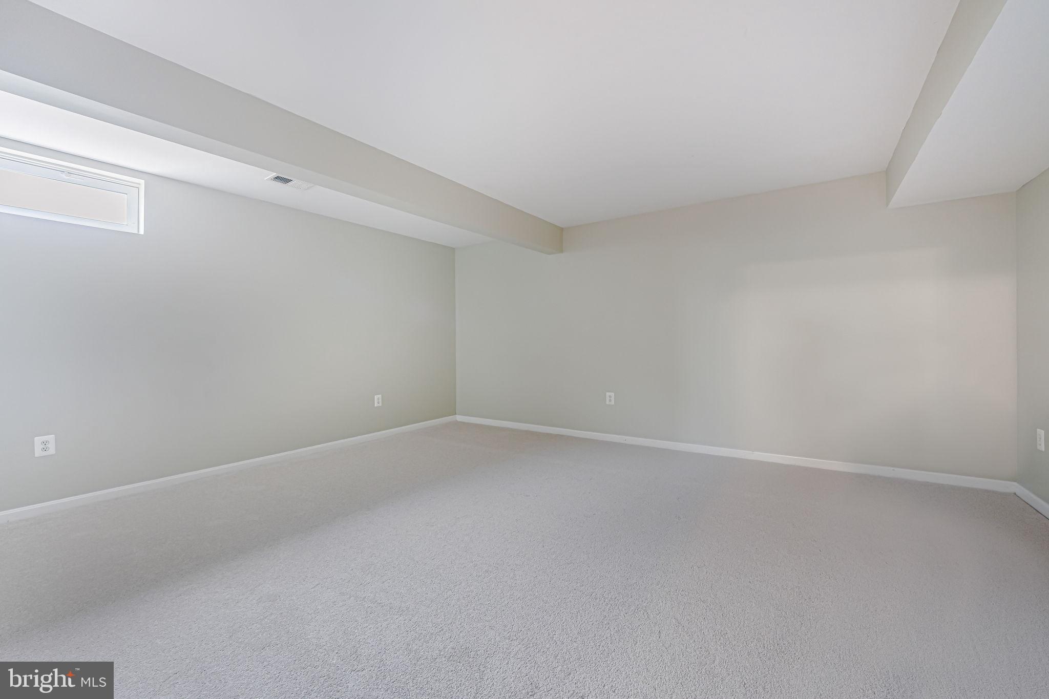 6107 Waverly Way