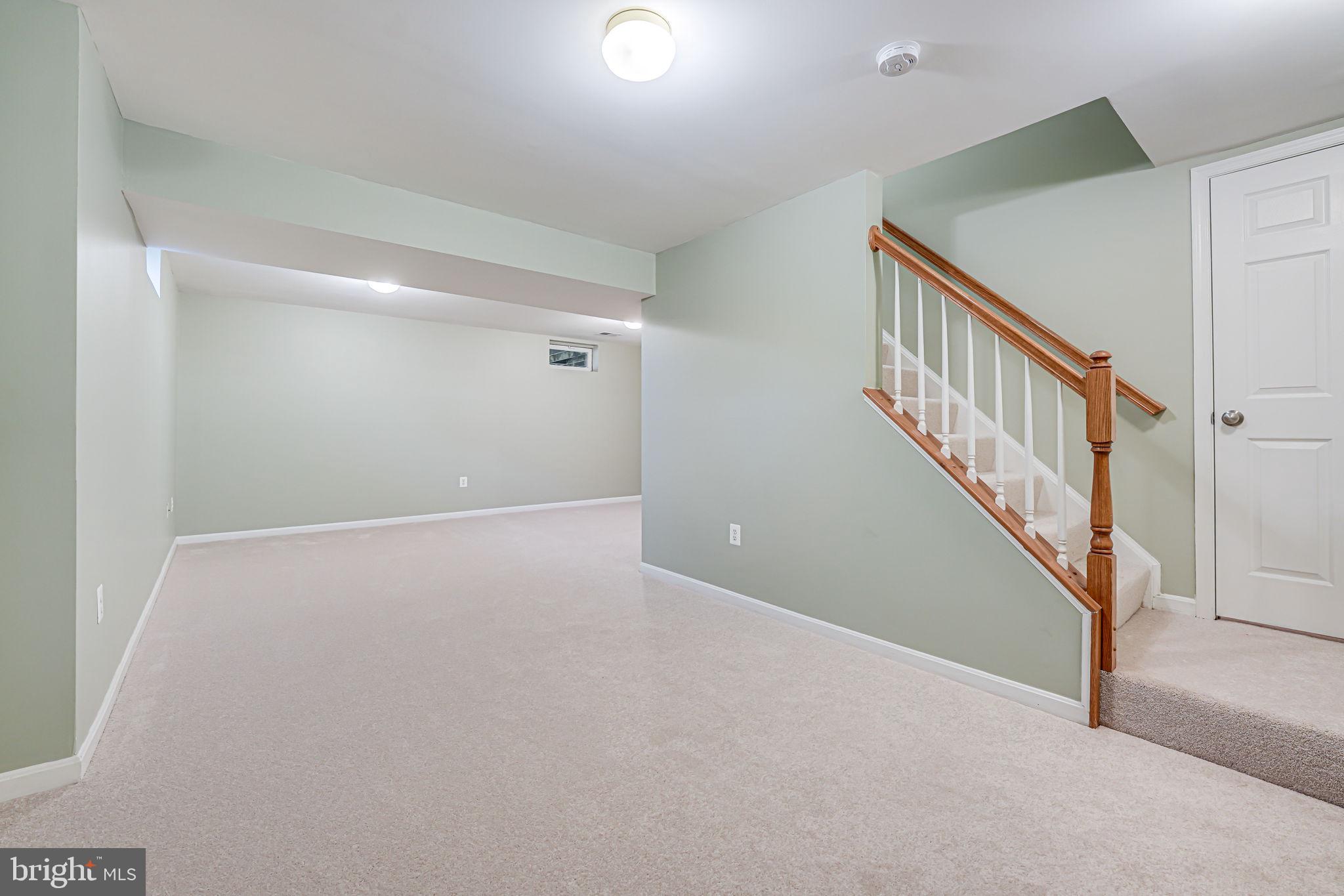6107 Waverly Way