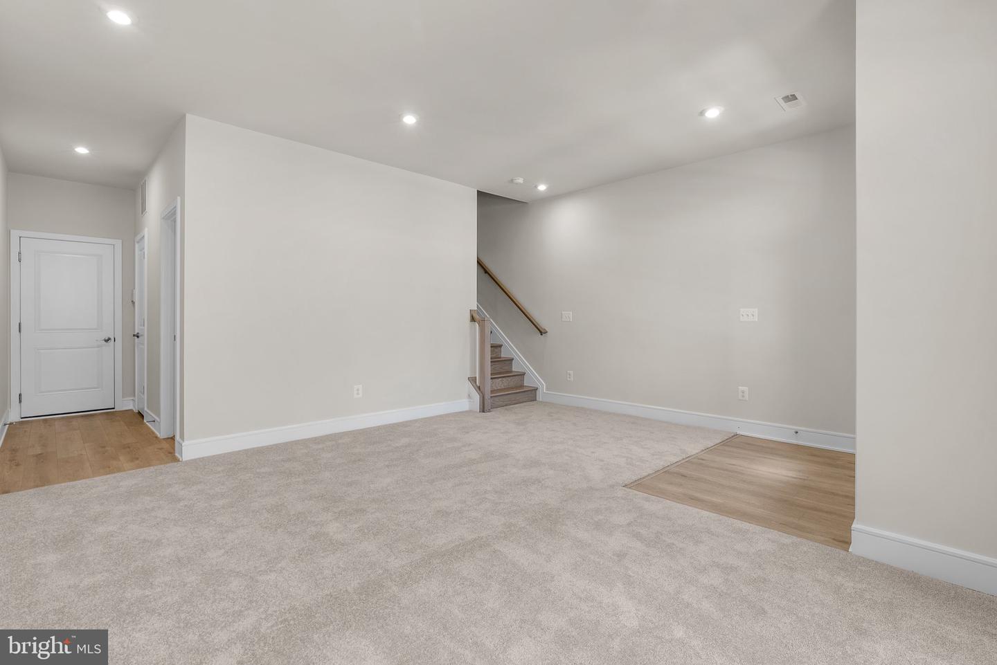 8677 Anderson Ave
