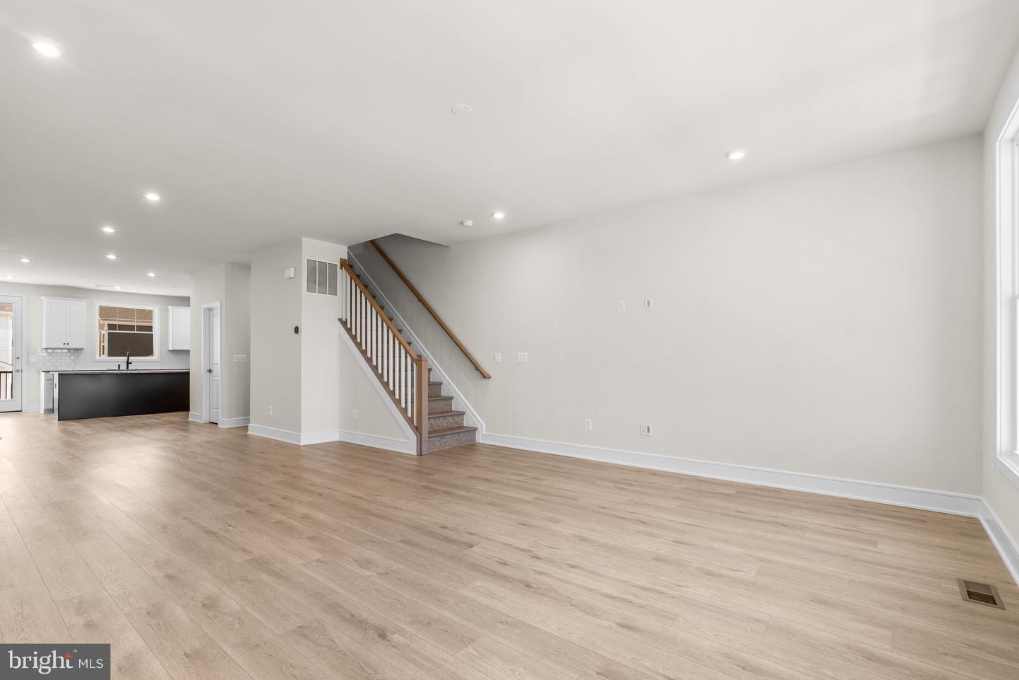 8677 Anderson Ave