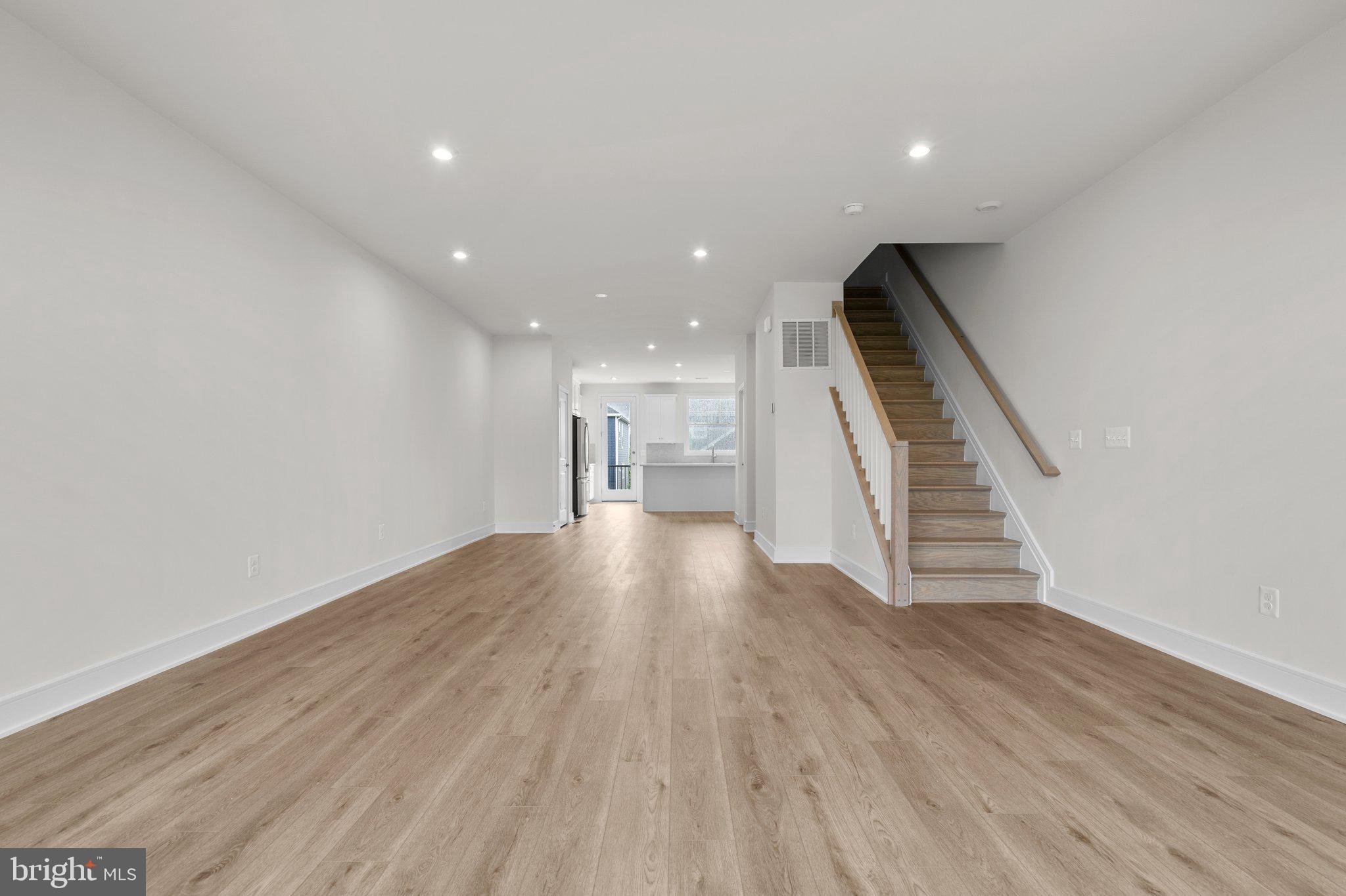 8685 Anderson Ave