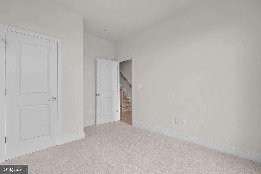 8685 Anderson Ave