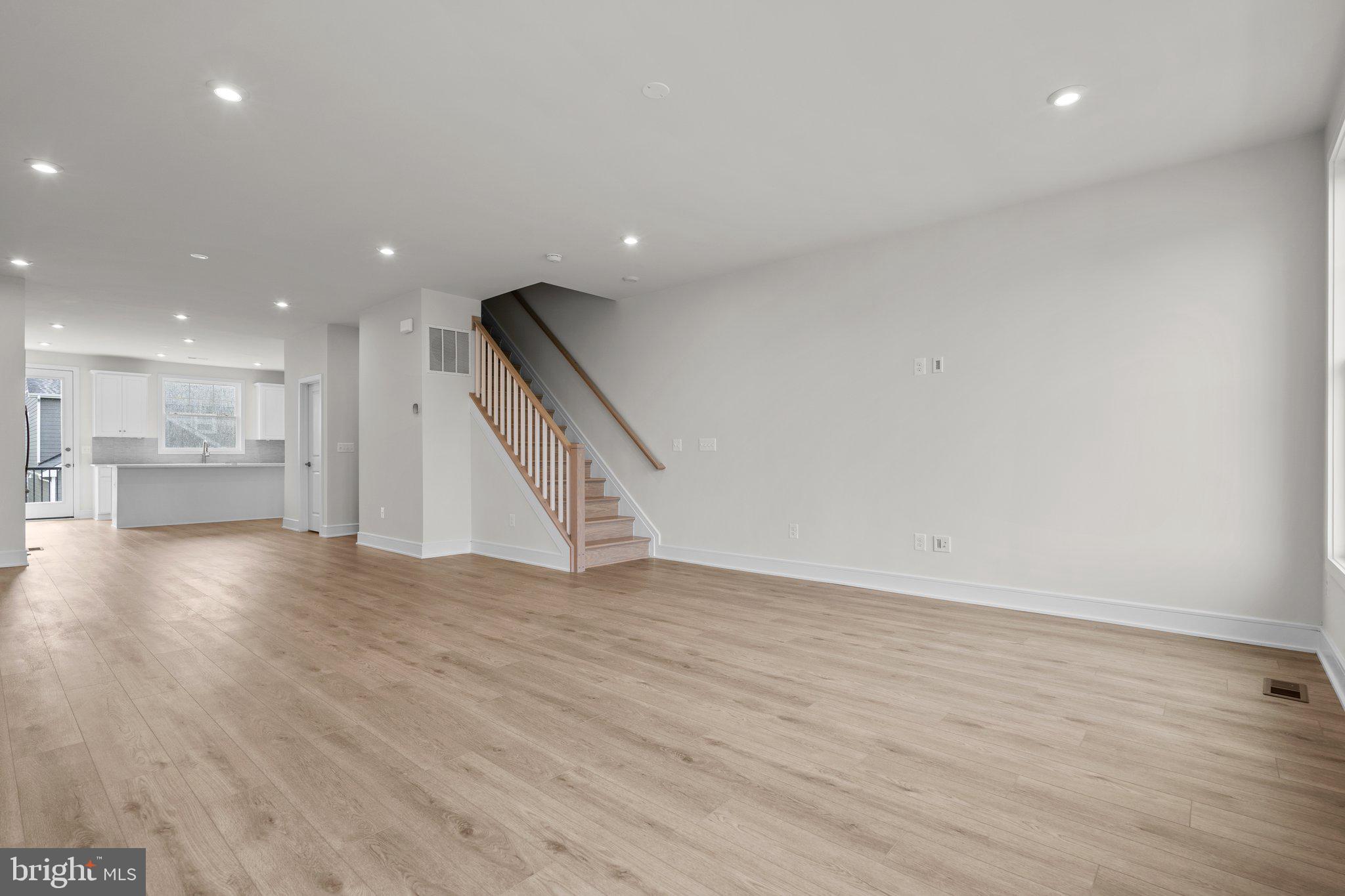 8685 Anderson Ave