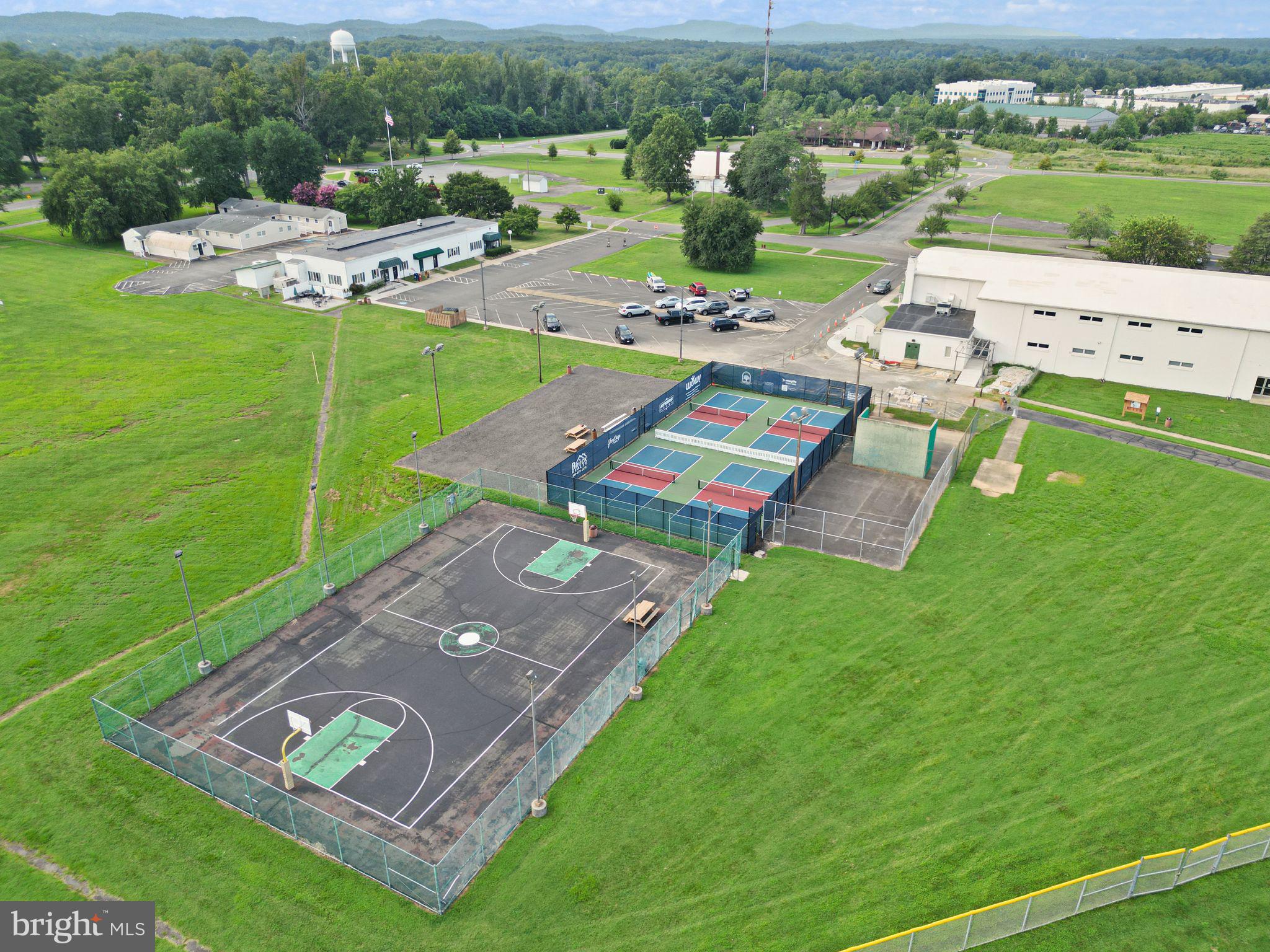 4568 Broken Hills Rd