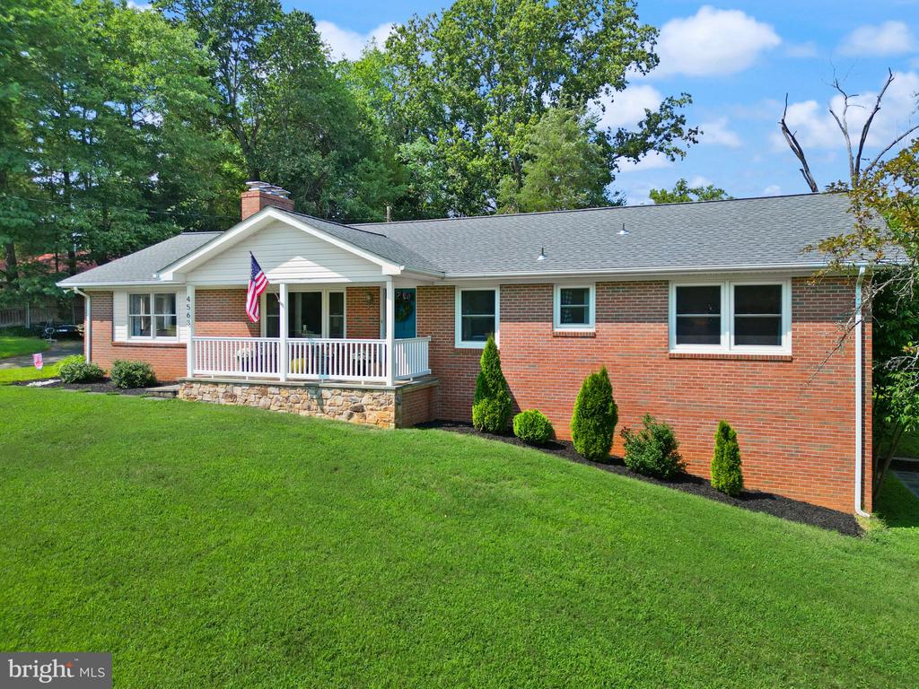 4568 Broken Hills Rd