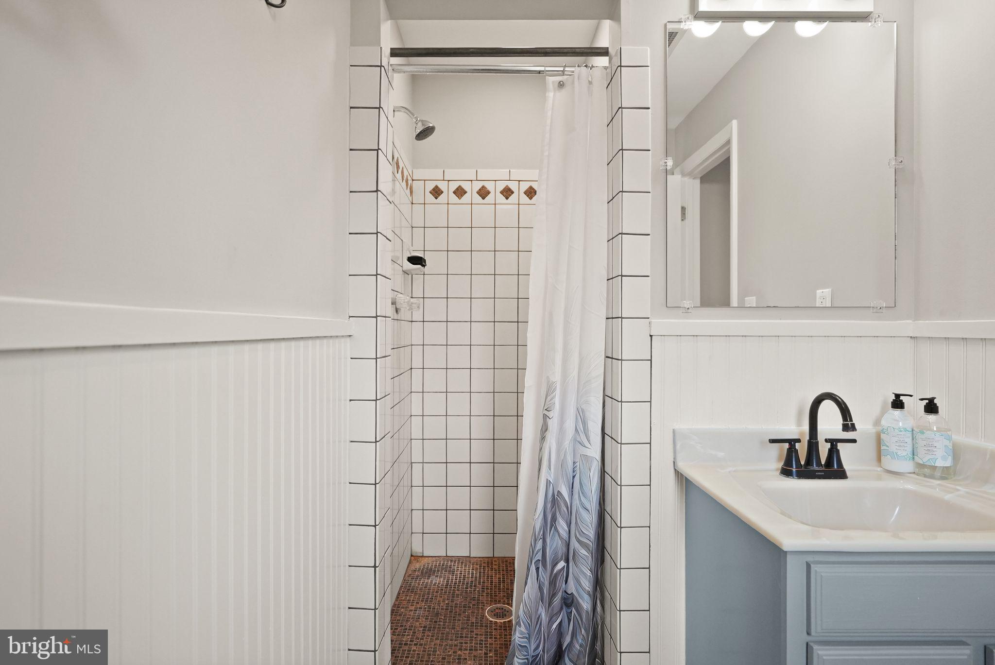 4568 Broken Hills Rd