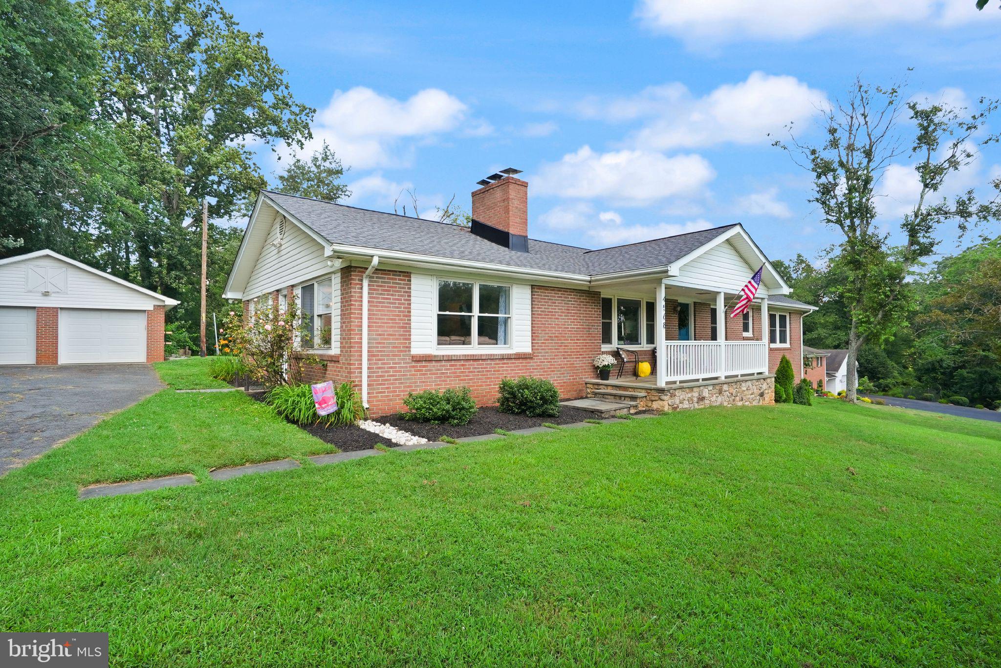 4568 Broken Hills Rd