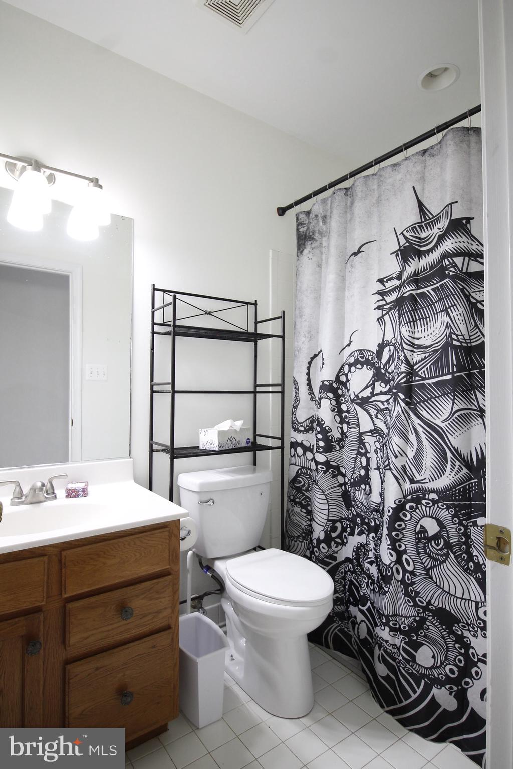 5569 JAMISONS FARM DR