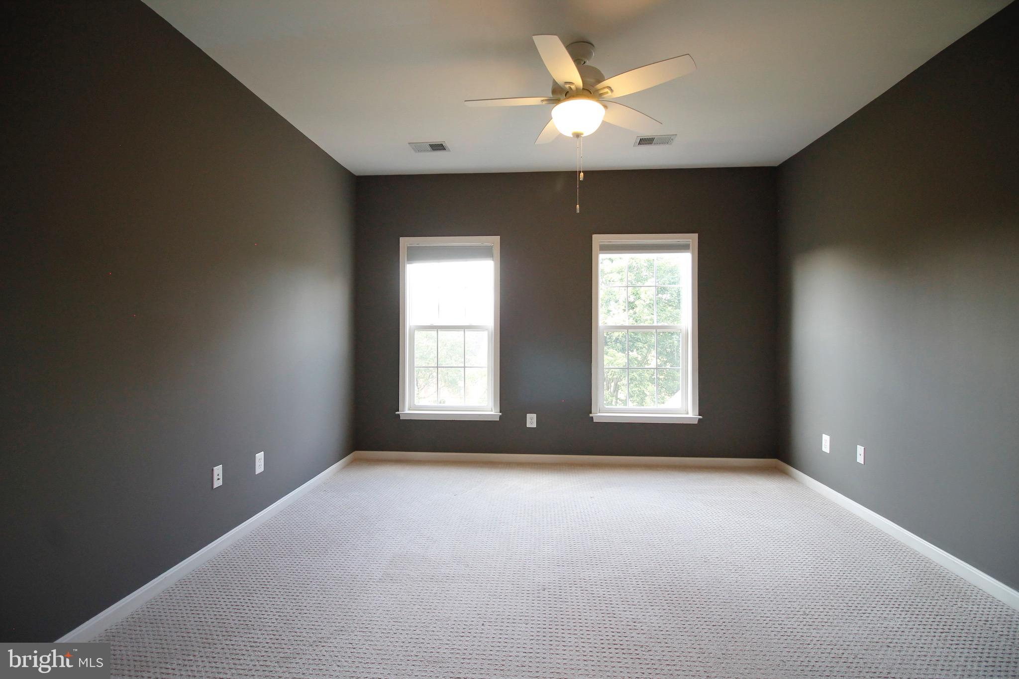 5569 JAMISONS FARM DR