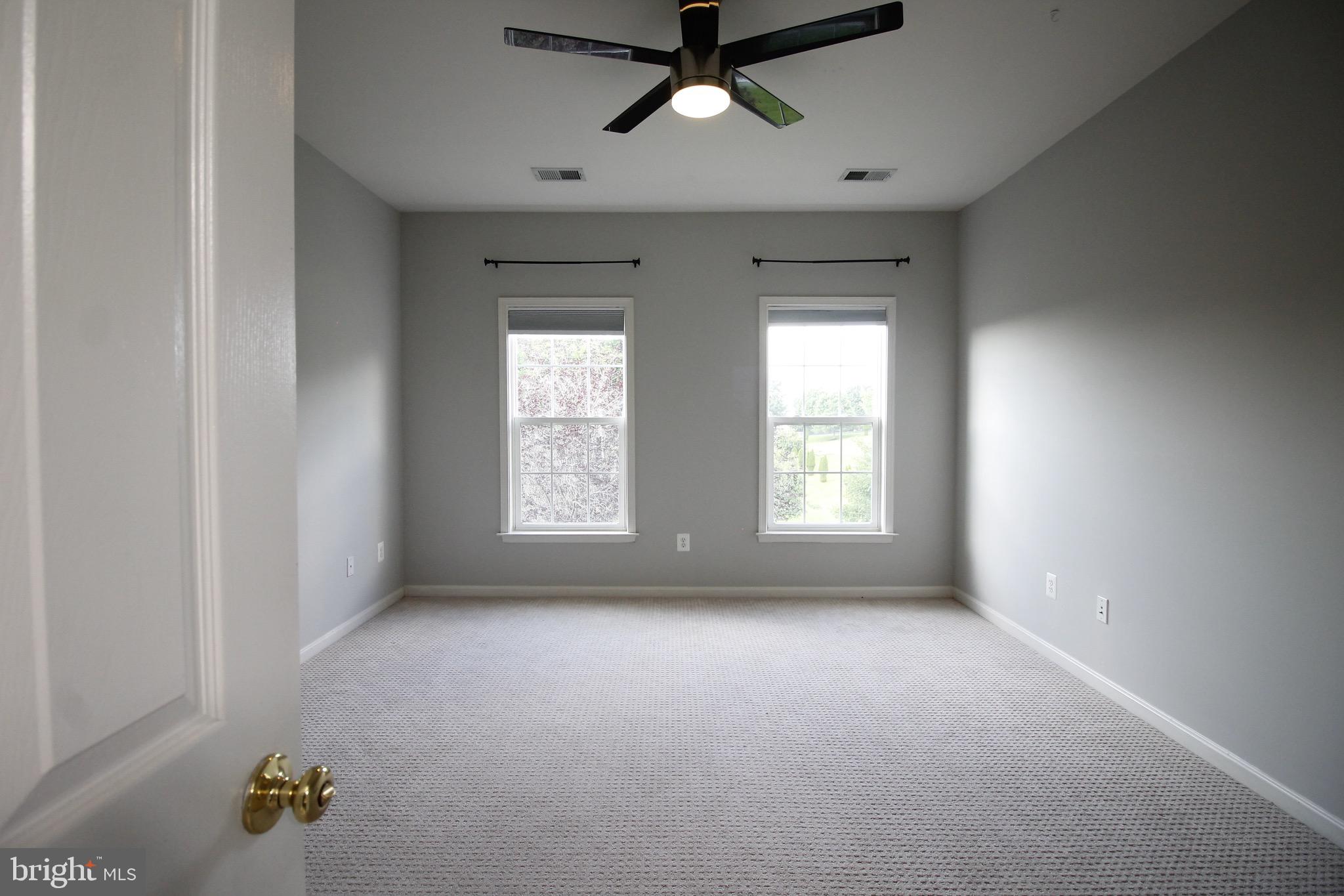 5569 JAMISONS FARM DR