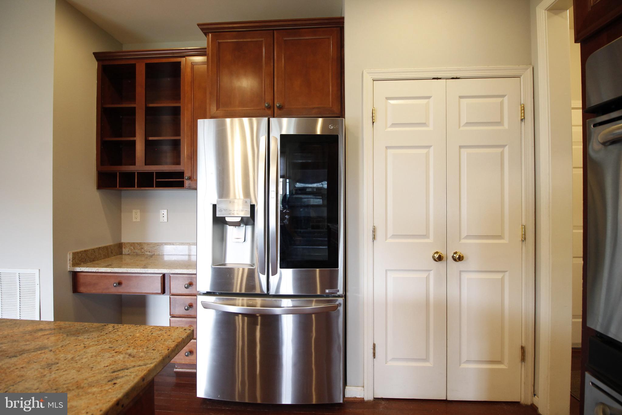 5569 JAMISONS FARM DR