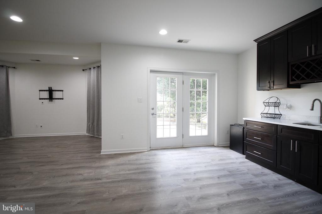 5569 JAMISONS FARM DR