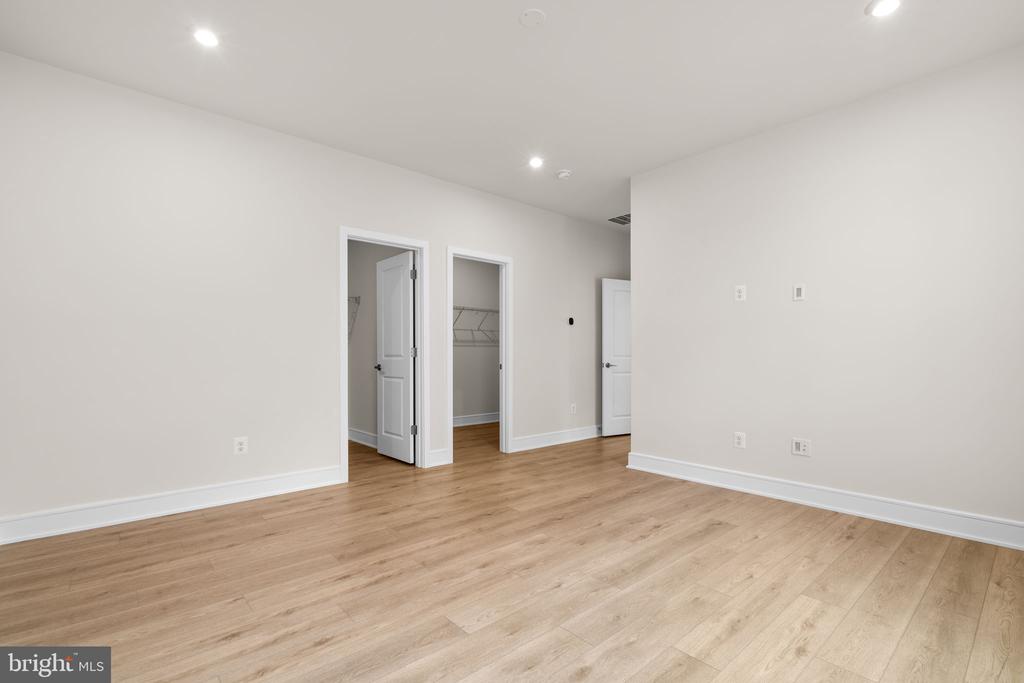 1012 CAPTAIN RICHARDS COURT