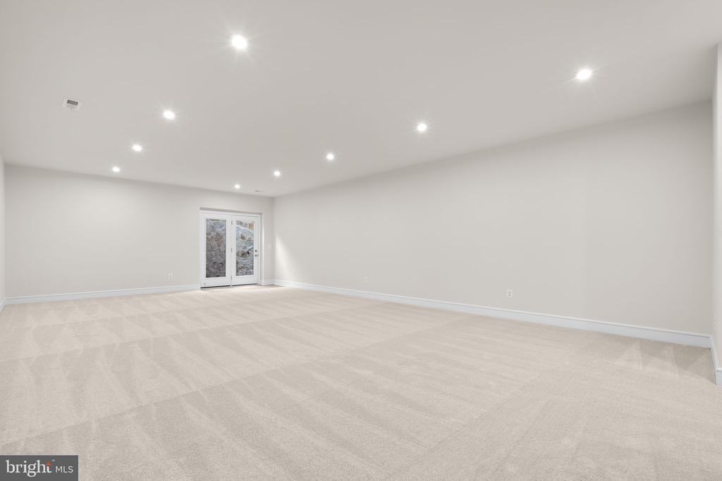 1012 CAPTAIN RICHARDS COURT