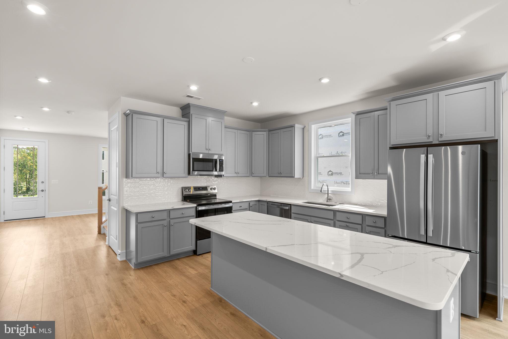 1012 CAPTAIN RICHARDS COURT