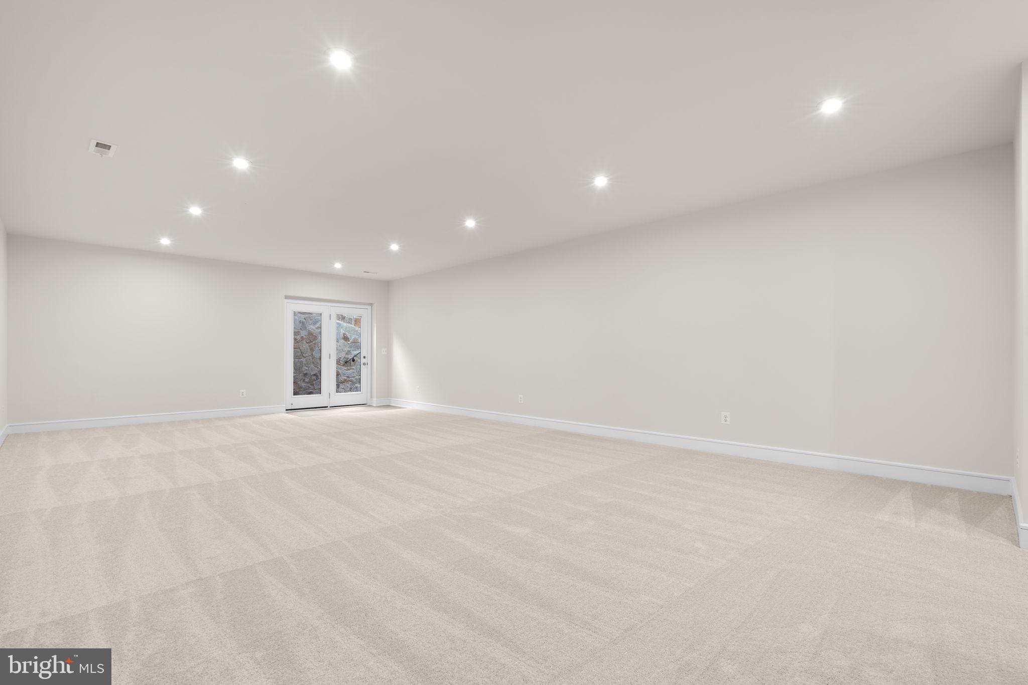 1012 CAPTAIN RICHARDS COURT