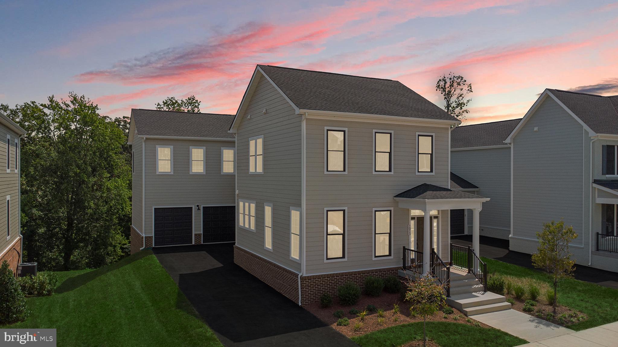 1013 CAPTAIN RICHARDS COURT