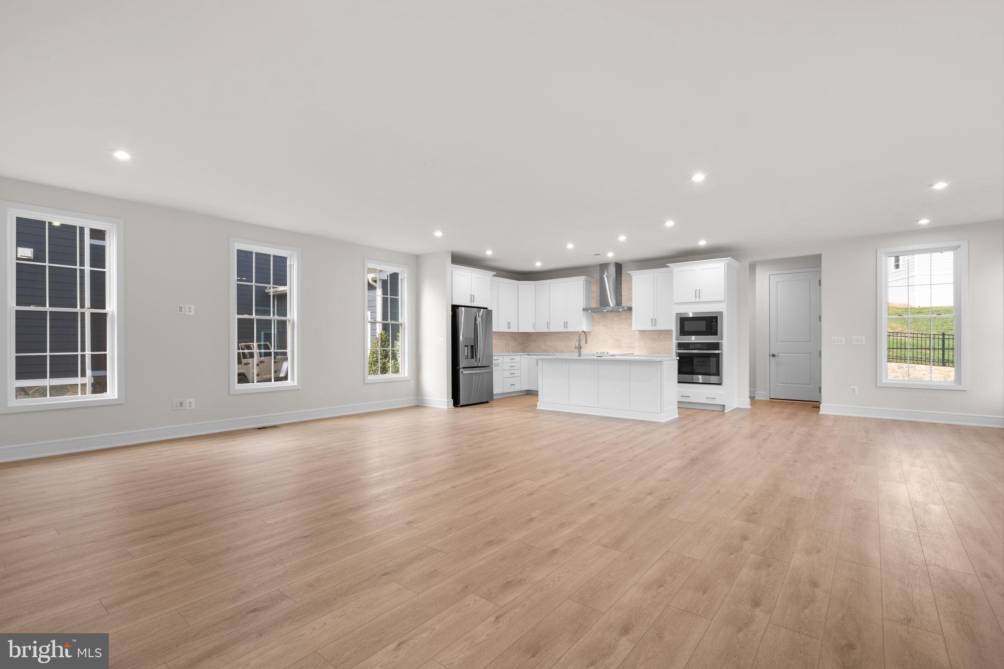 1010 CAPTAIN RICHARDS COURT