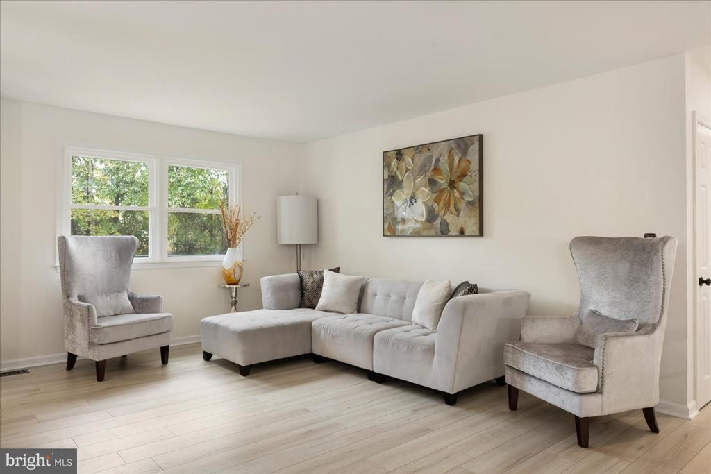 5100 BRYDON COURT