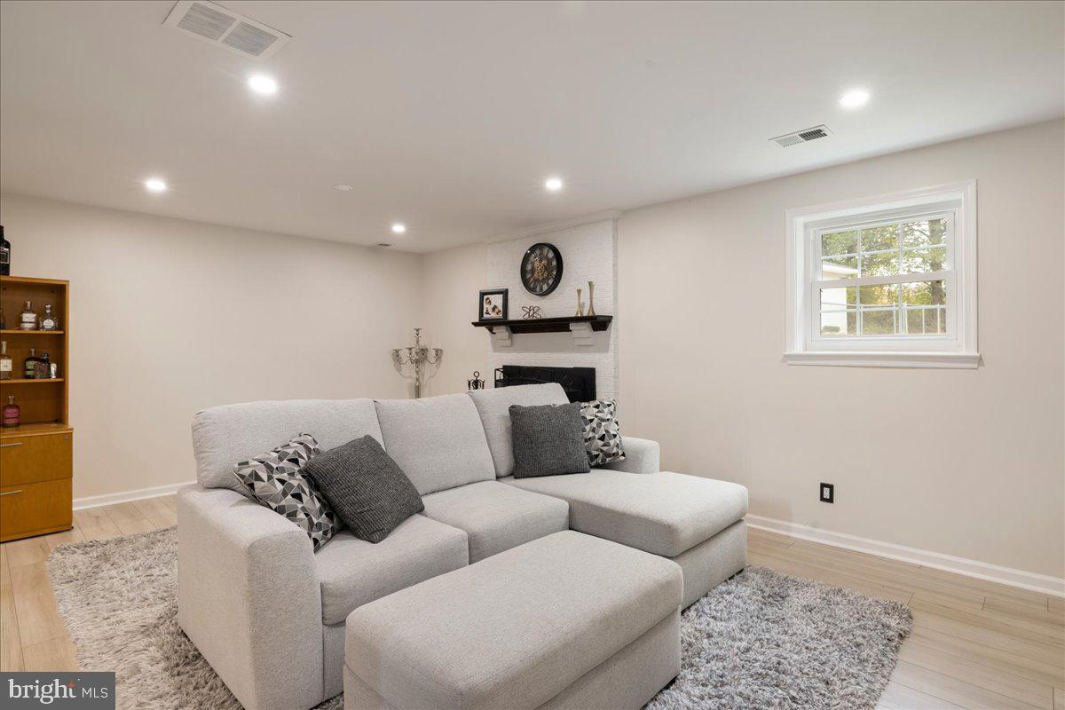 5100 BRYDON COURT