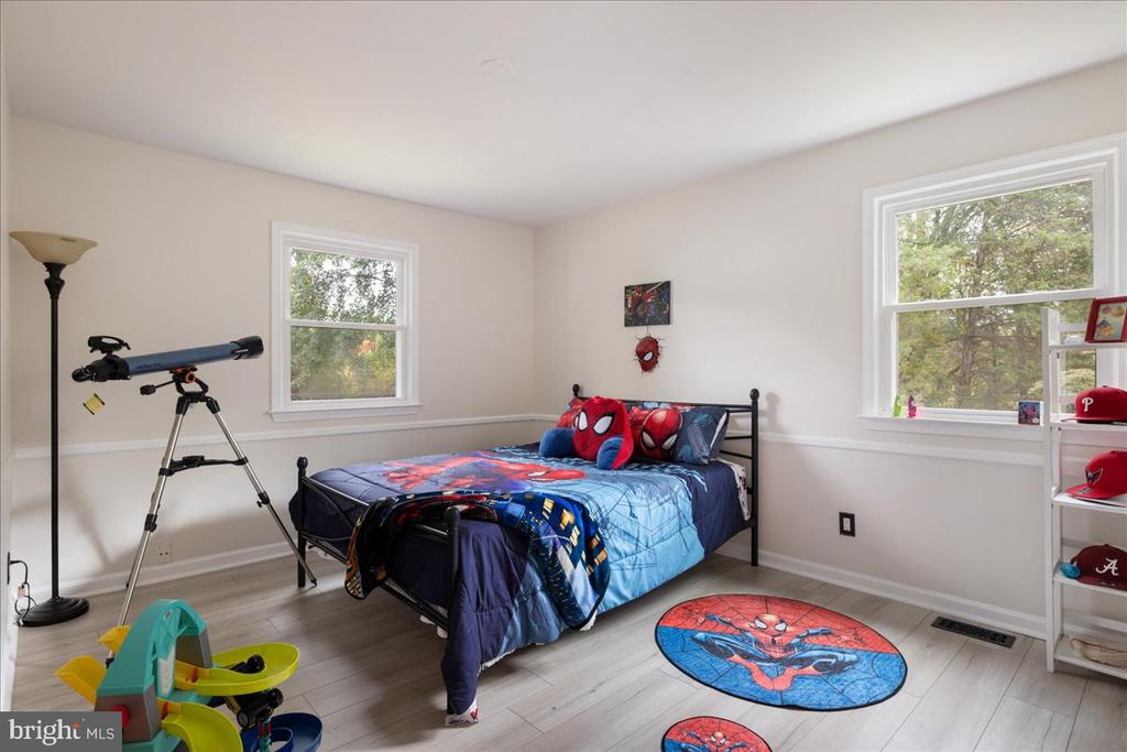 5100 BRYDON COURT