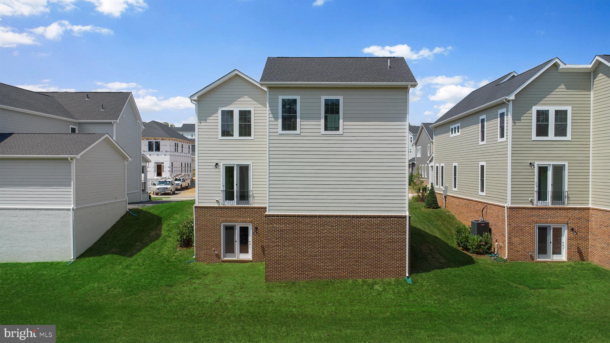 1013 CAPTAIN RICHARDS COURT