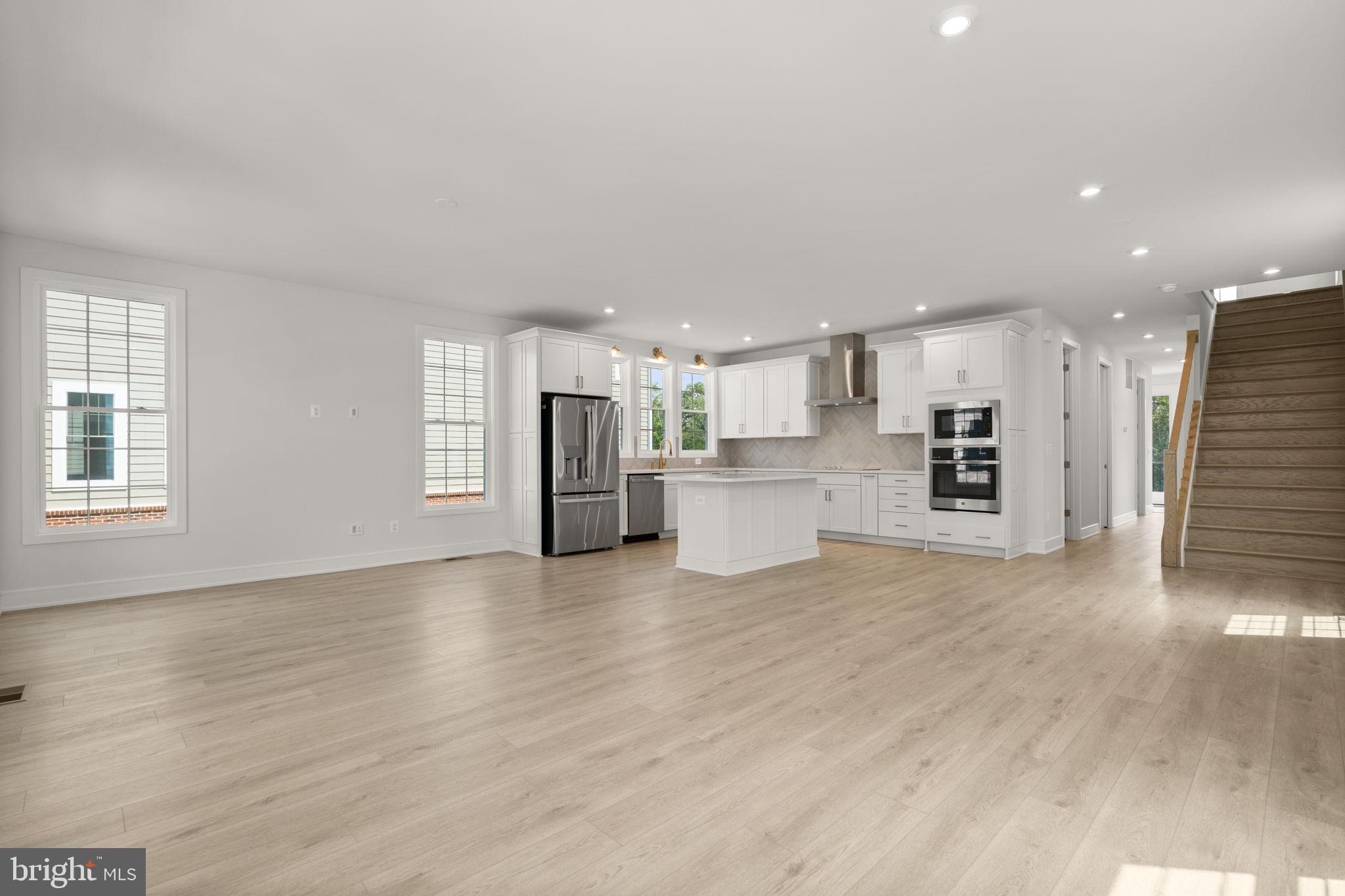 1013 CAPTAIN RICHARDS COURT