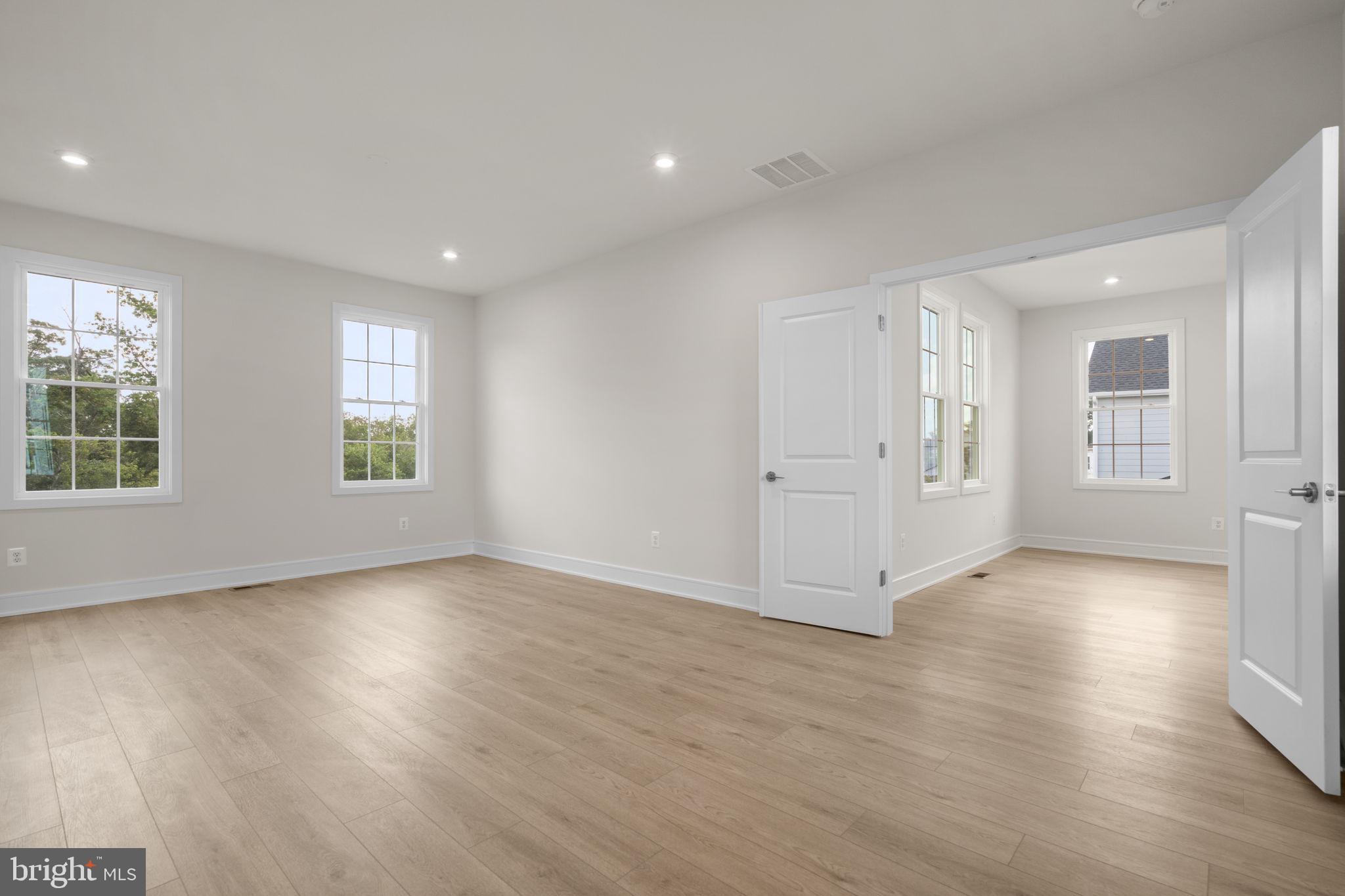 1013 CAPTAIN RICHARDS COURT