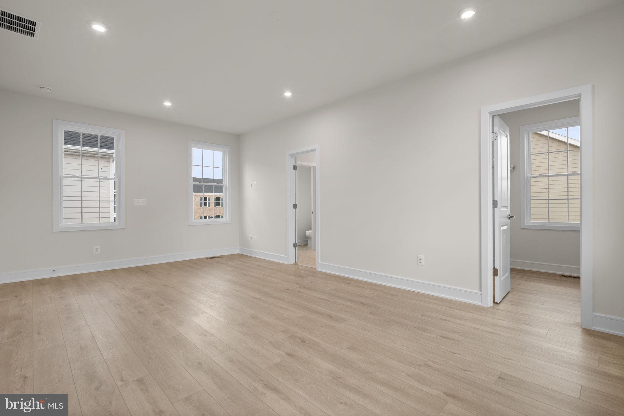 1013 CAPTAIN RICHARDS COURT