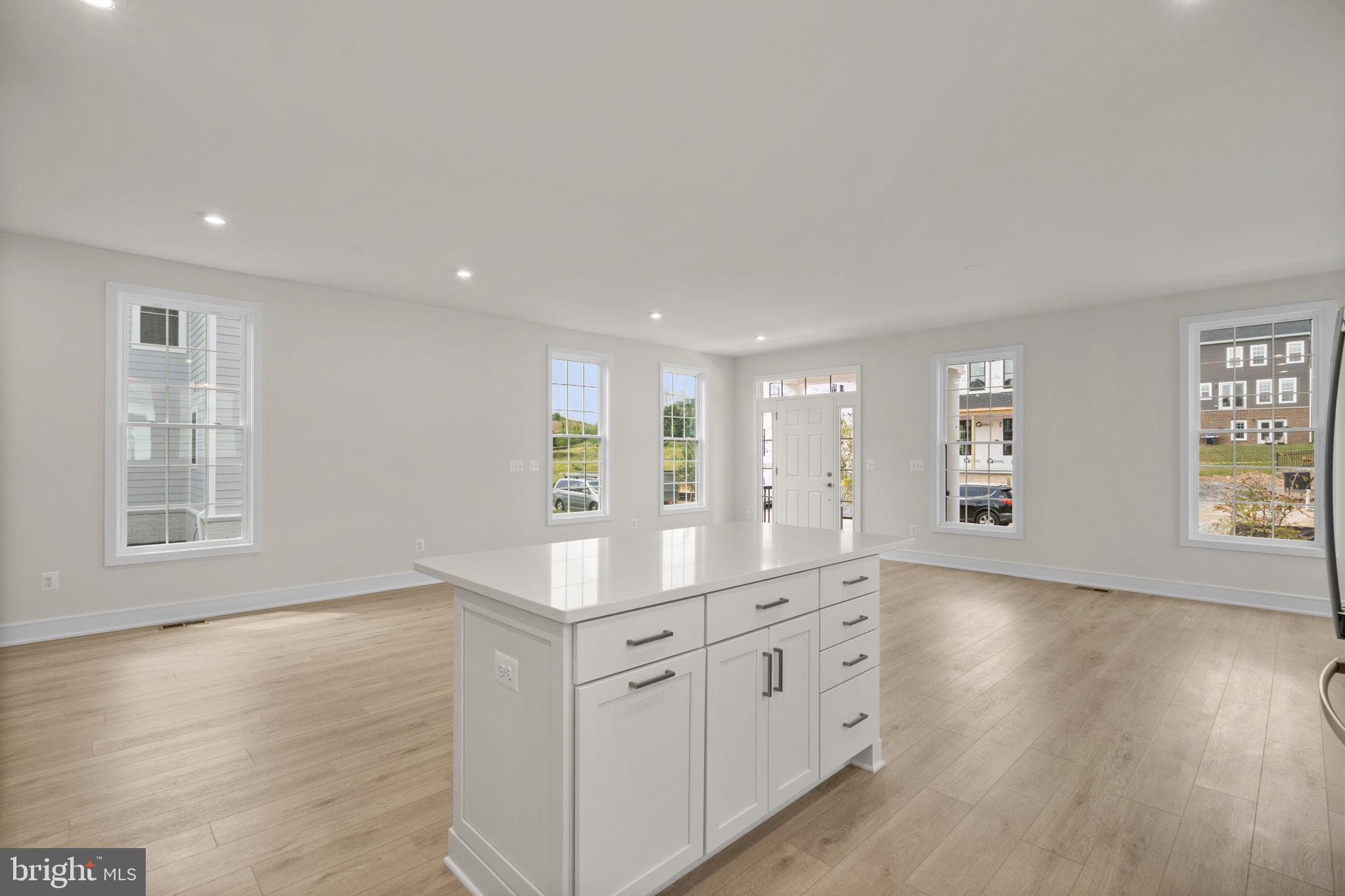 1013 CAPTAIN RICHARDS COURT