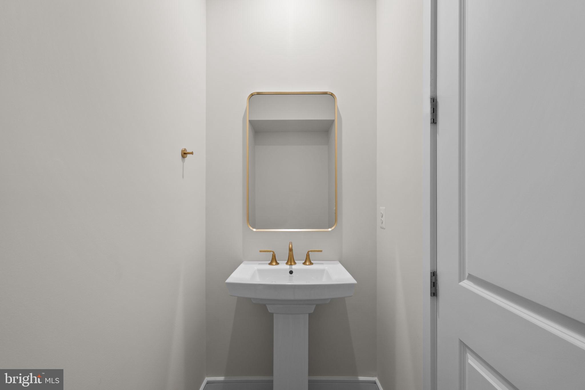 1013 CAPTAIN RICHARDS COURT