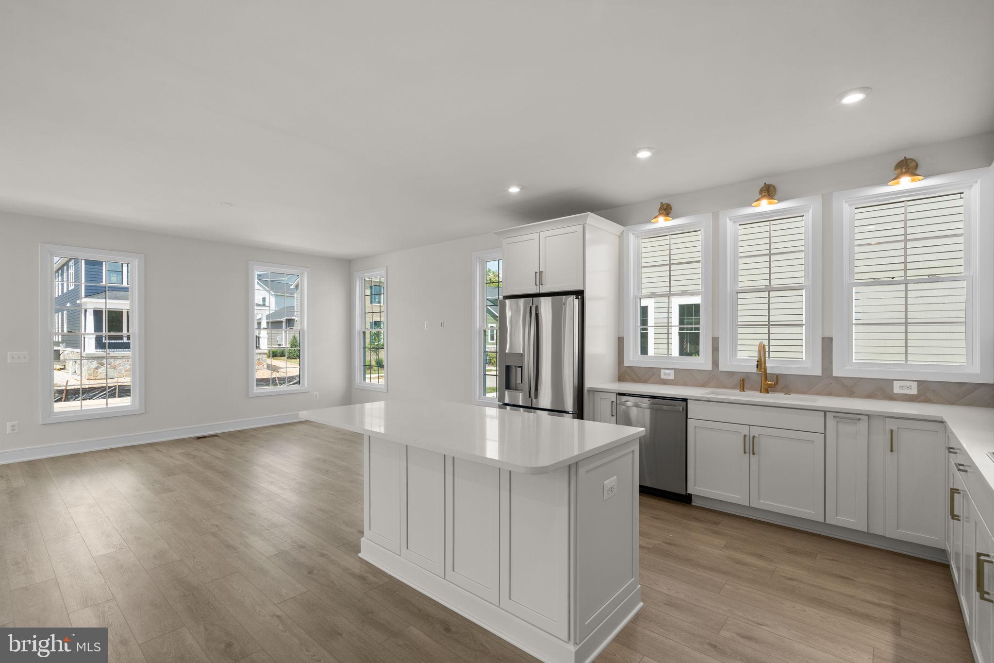 1013 CAPTAIN RICHARDS COURT