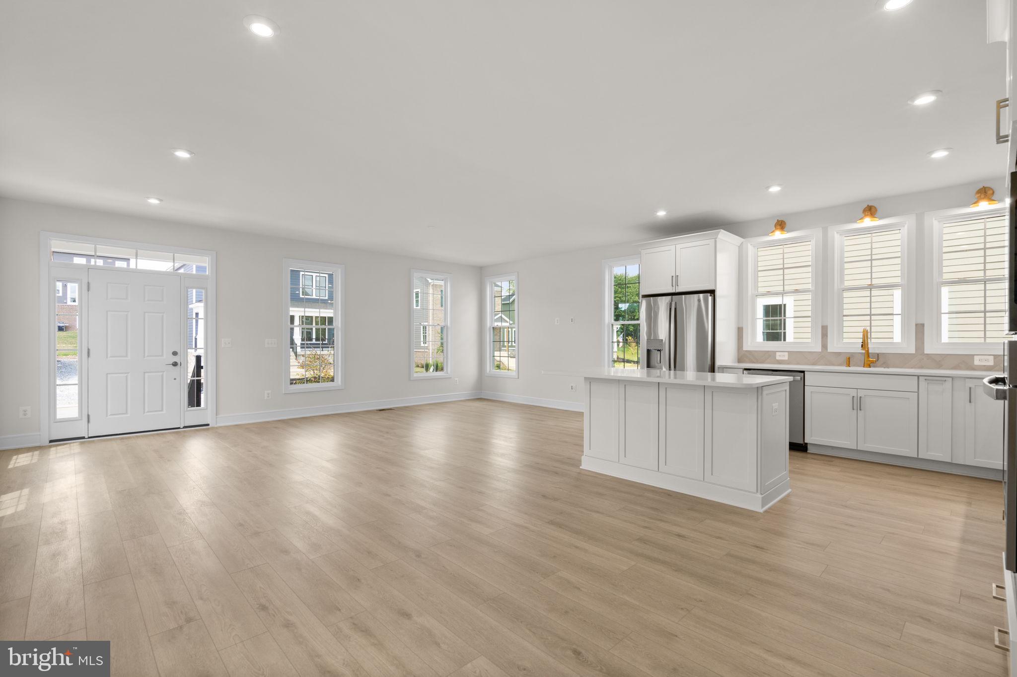 1013 CAPTAIN RICHARDS COURT