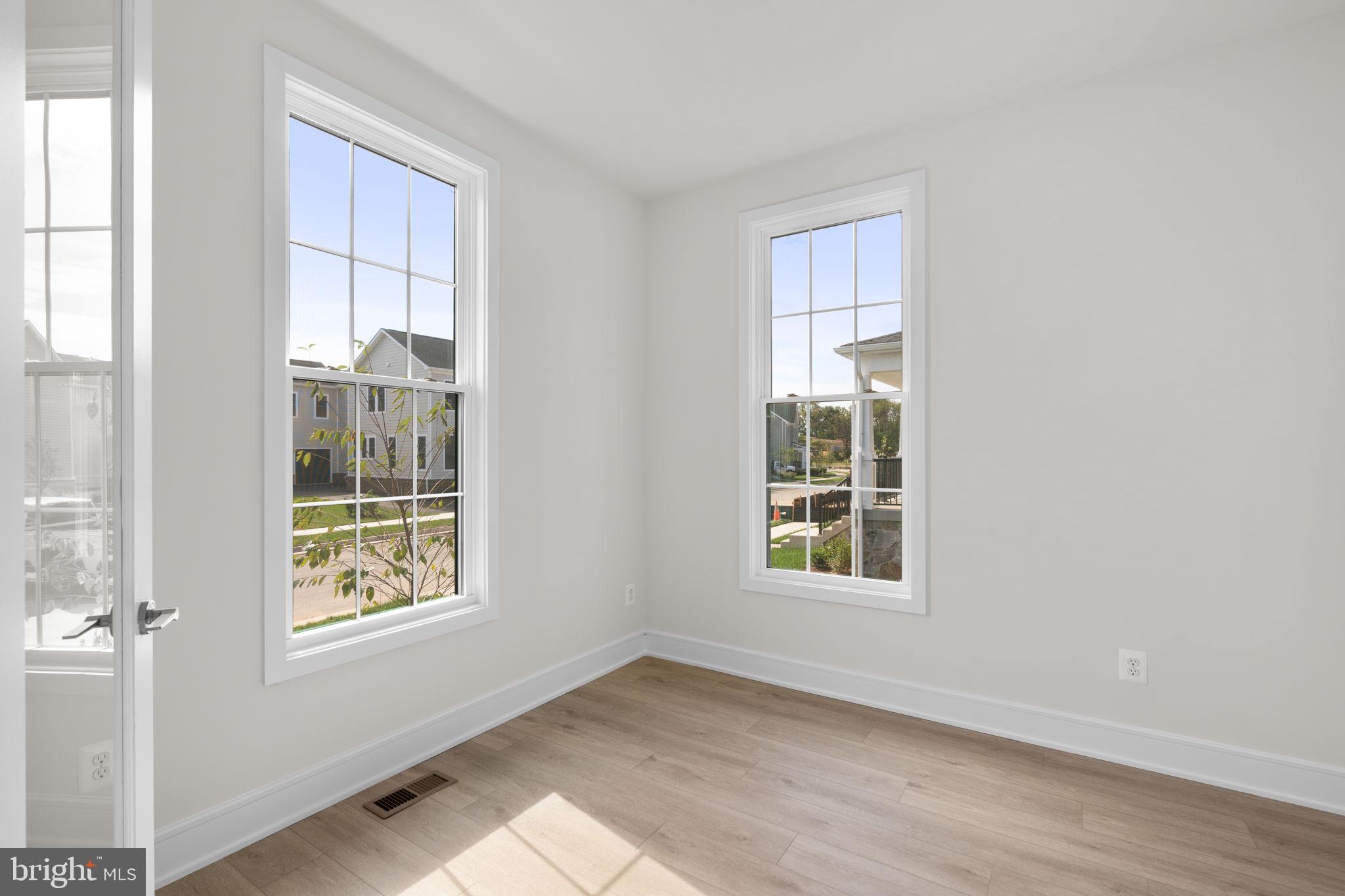 1010 CAPTAIN RICHARDS COURT