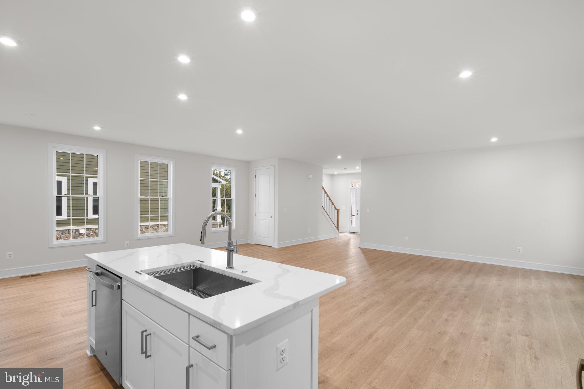 1010 CAPTAIN RICHARDS COURT