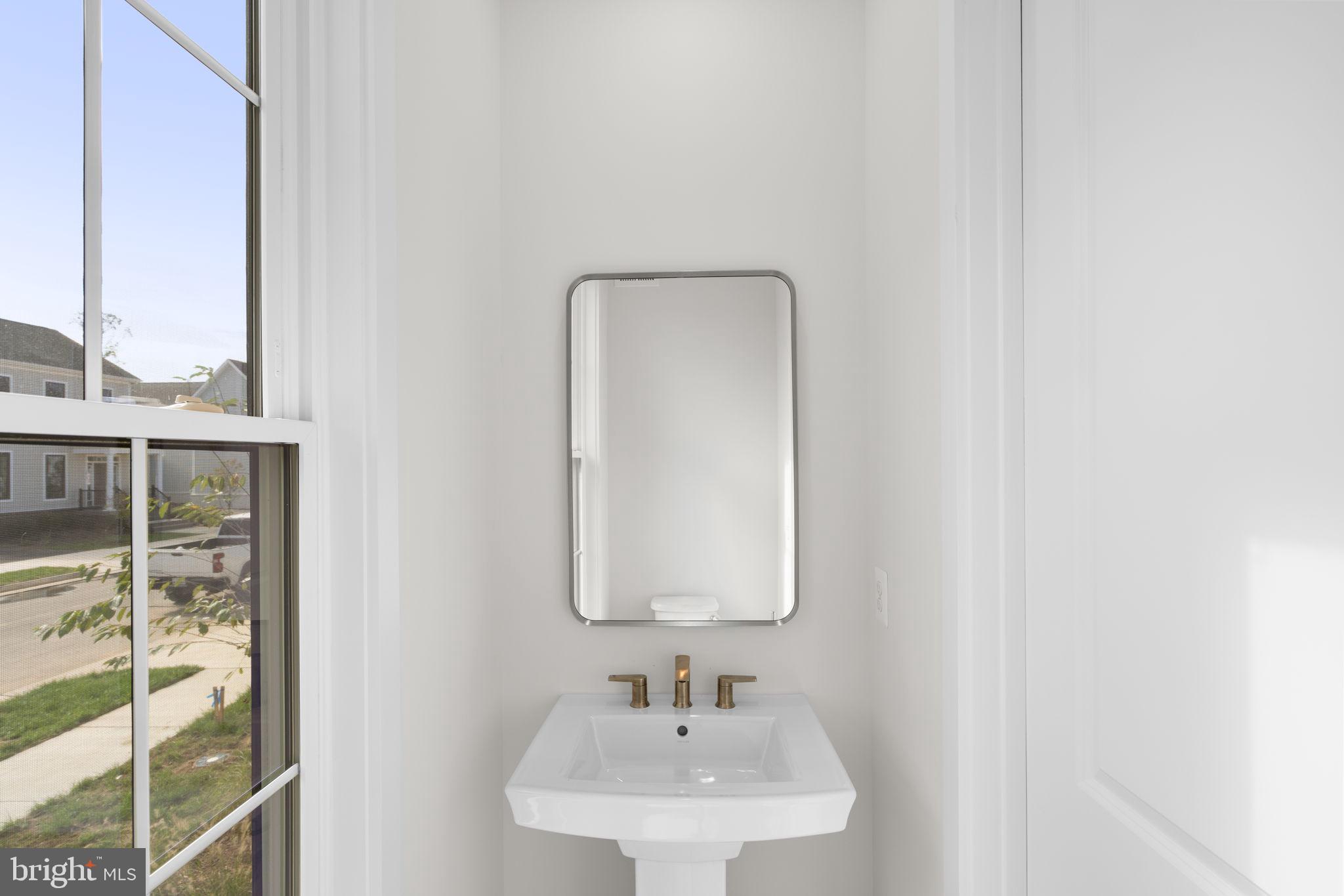 1010 CAPTAIN RICHARDS COURT