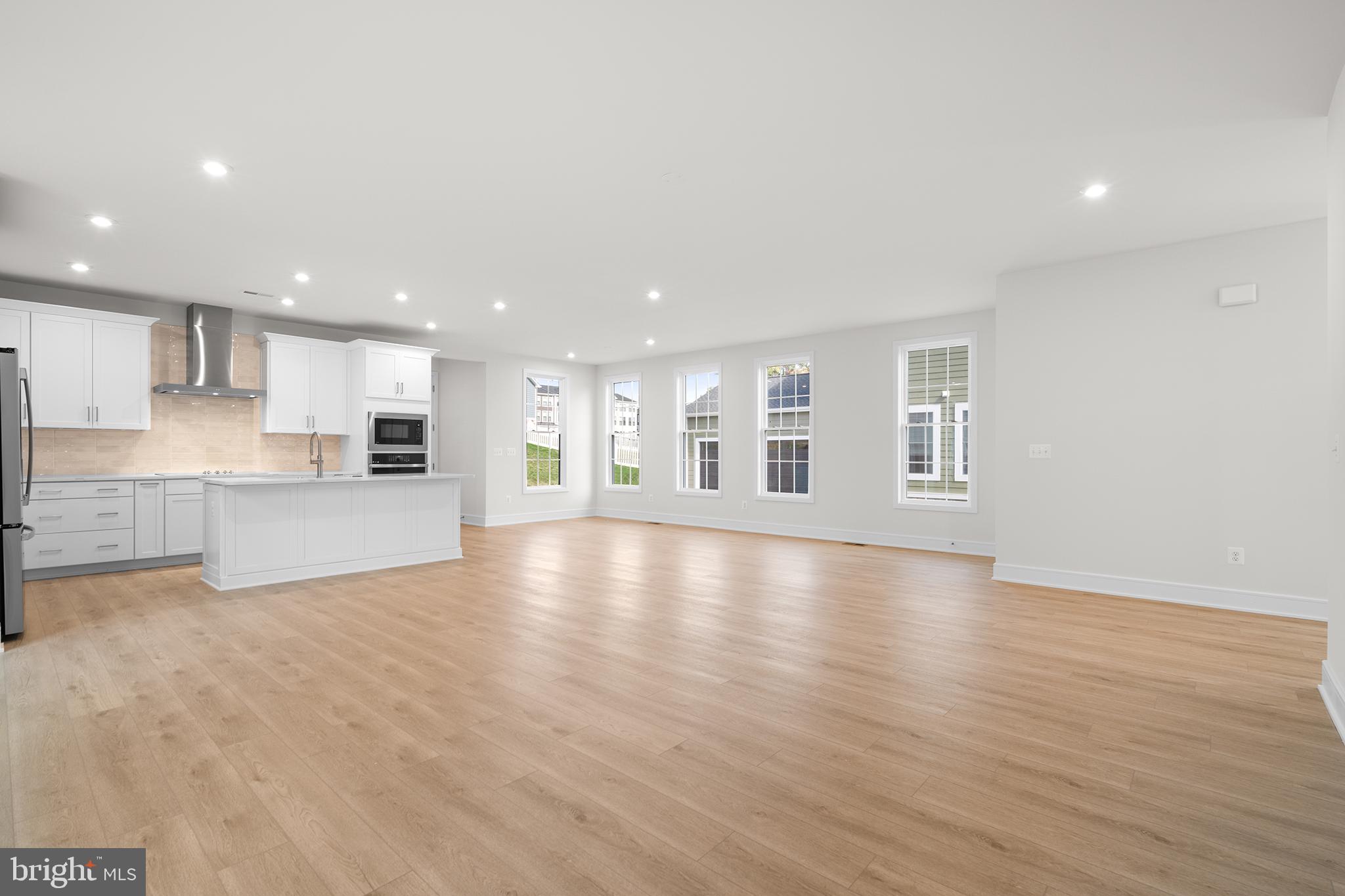 1010 CAPTAIN RICHARDS COURT